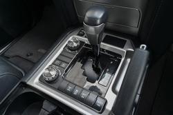 2019 Toyota Landcruiser VX VDJ200R 4X4 Dual Range Silver Pearl