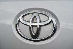 2019 Toyota Landcruiser VX VDJ200R 4X4 Dual Range Silver Pearl