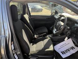 2016 TOYOTA HILUX WORKMATE