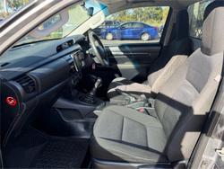 2016 TOYOTA HILUX WORKMATE