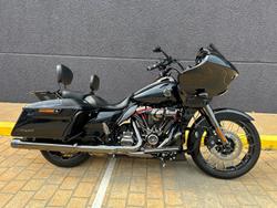 Harley-Davidson CVO Road Glide 117 (fltrxse)