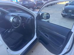 2023 Mitsubishi ASX ES