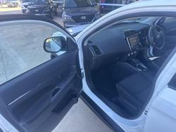 2023 Mitsubishi ASX ES