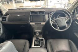 2023 Toyota Landcruiser Prado VX Flat Tailgate