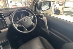 2023 Toyota Landcruiser Prado VX Flat Tailgate