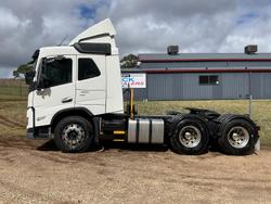 2022 Volvo Fm Series FM11 WHITE