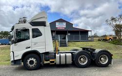 2022 Volvo Fm Series FM11 WHITE