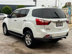 2016 Isuzu MU-X LS-U