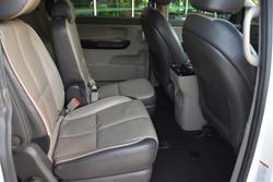 2015 Kia Carnival SLi YP MY15 Clear White