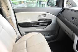 2016 Kia Carnival Platinum YP MY16 Clear White