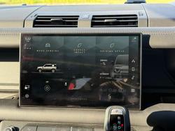 2023 Land Rover Defender 110 D300 X-Dynamic HSE