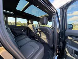 2023 Land Rover Defender 110 D300 X-Dynamic HSE