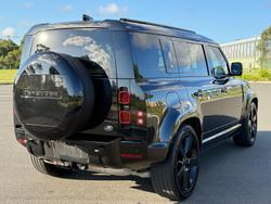 2023 Land Rover Defender 110 D300 X-Dynamic HSE