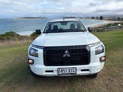 2025 Mitsubishi Triton GLX