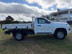 2025 Mitsubishi Triton GLX