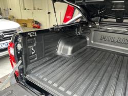 2023 Toyota Hilux SR5
