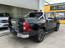 2023 Toyota Hilux SR5