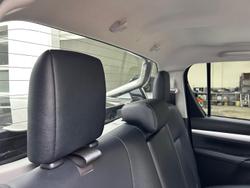 2023 Toyota Hilux SR5