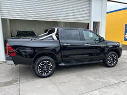 2023 Toyota Hilux SR5