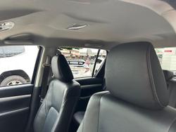 2023 Toyota Hilux SR5
