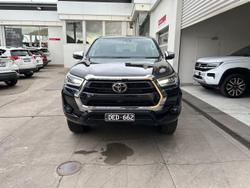 2023 Toyota Hilux SR5