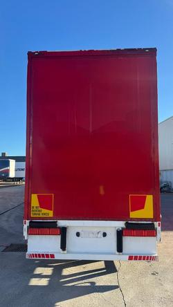 2016 Krueger 24P Drop Deck Red