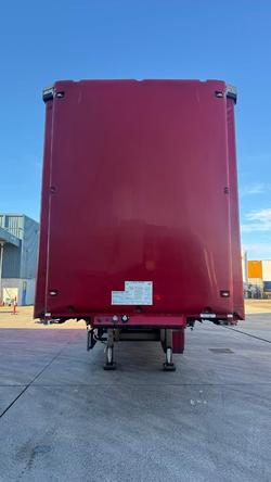 2016 Krueger 24P Drop Deck Red