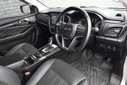 2024 Isuzu MU-X LS-T