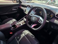 2024 MG ZS Essence Hybrid+