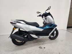 2025 CFMOTO 2025 CFMOTO 150CC 150SC Scooter ABS Silver