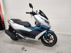 2025 CFMOTO 2025 CFMOTO 150CC 150SC Scooter ABS Silver