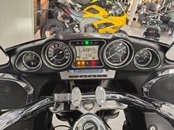 2011 Kawasaki VULCAN 1700 VOYAGER (ABS) Black