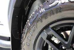 2025 Isuzu D-MAX BLADE