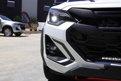 2025 Isuzu D-MAX BLADE