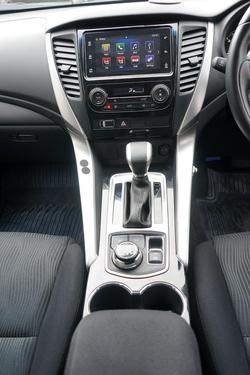 2017 Mitsubishi Pajero Sport GLX