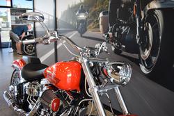 2017 HARLEY-DAVIDSON FXSB SOFTAIL BREAKOUT