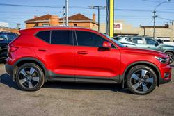 2019 Volvo XC40 T4 Momentum