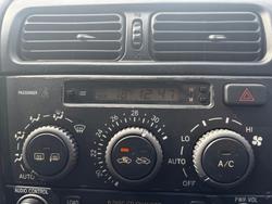 2001 Lexus IS 200 Sports Luxury GXE10R MY02 White Pearl