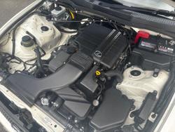 2001 Lexus IS 200 Sports Luxury GXE10R MY02 White Pearl