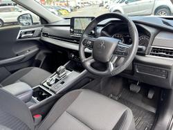 2023 Mitsubishi Outlander LS