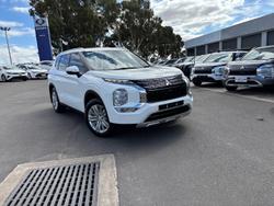 2023 Mitsubishi Outlander LS