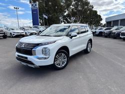 2023 Mitsubishi Outlander LS