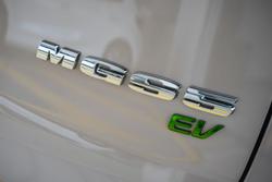 2025 MG MGS5 EV Essence 49