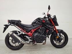 Honda CB750 (hornet)