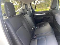 2022 Toyota Hilux SR5