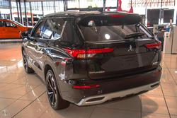 2025 Mitsubishi Outlander PHEV Exceed