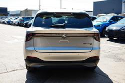 2025 MG MGS5 EV Essence 49