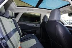 2025 MG MGS5 EV Essence 49