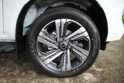 2025 Isuzu MU-X LS-T