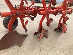 Kuhn Vari-Master 150 Reversable Plough